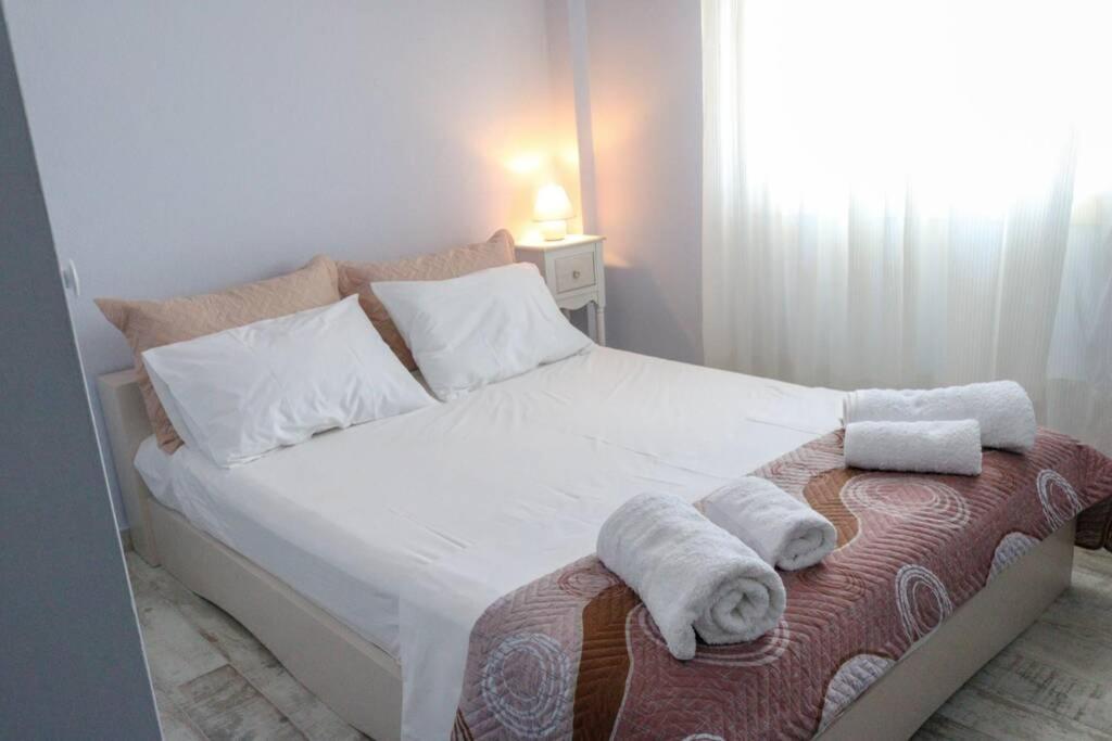 Sunshine House Offering Spectacular Views To Olymp A Apartment Nea Iraklia Luaran gambar