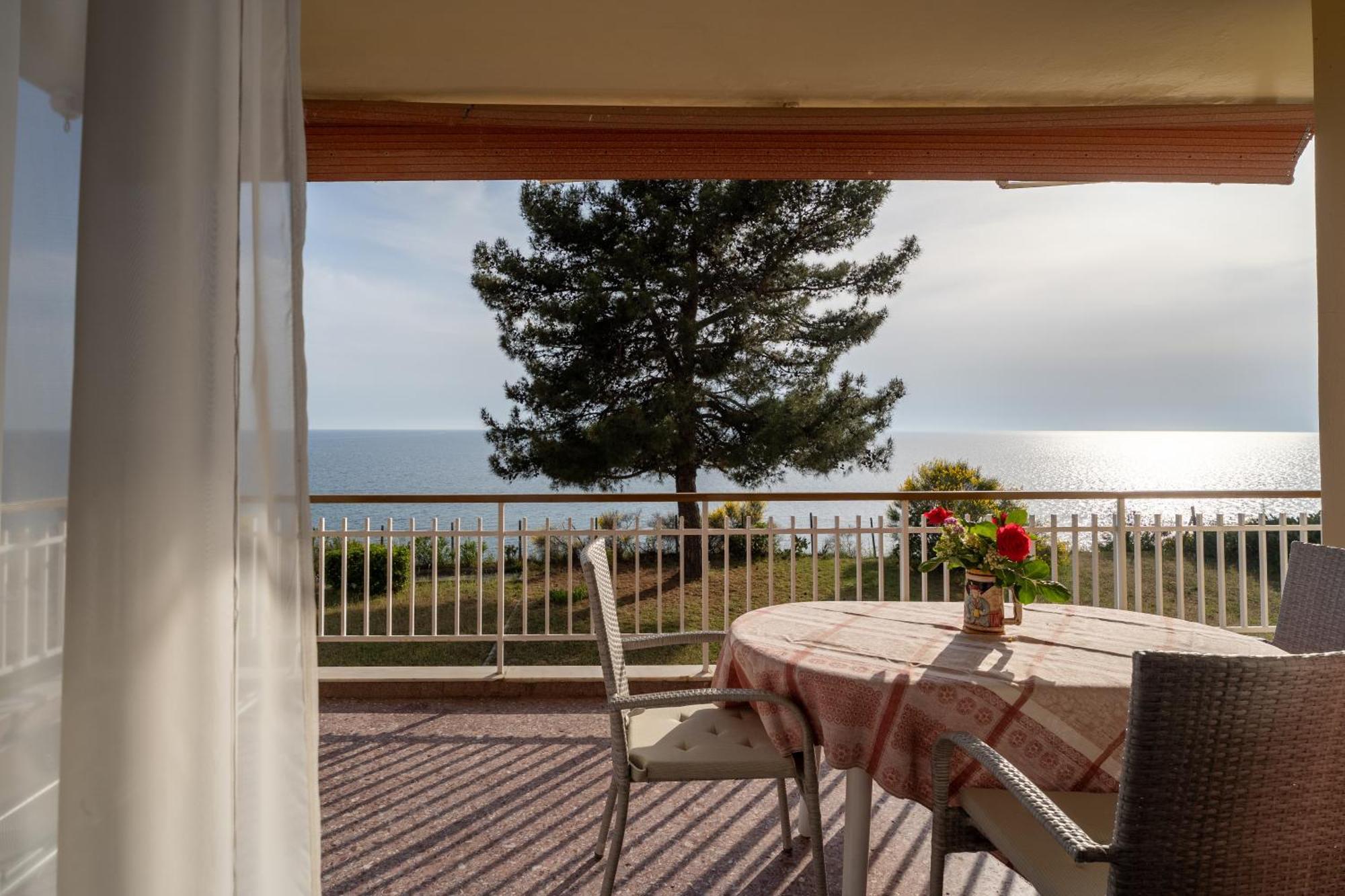 Sunshine House Offering Spectacular Views To Olymp A Apartment Nea Iraklia Luaran gambar